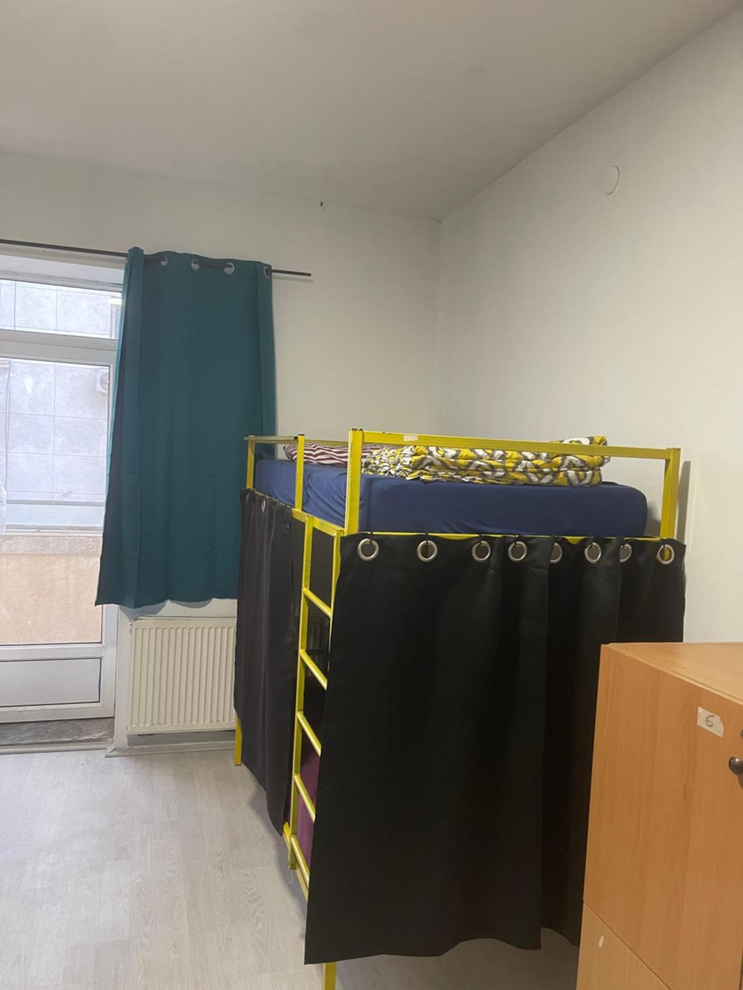 Newborn Center Hostel All Day Free Coffee Pristina Exterior photo